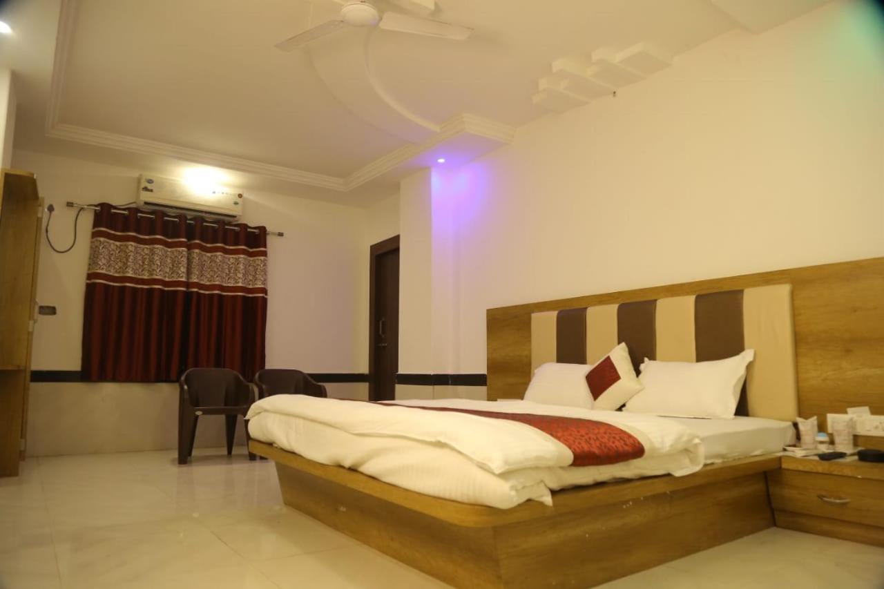 Amber Hotel Barmer Екстер'єр фото